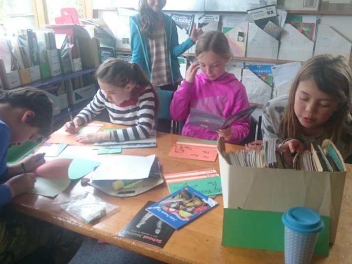 Tamariki School: Writing with friends.